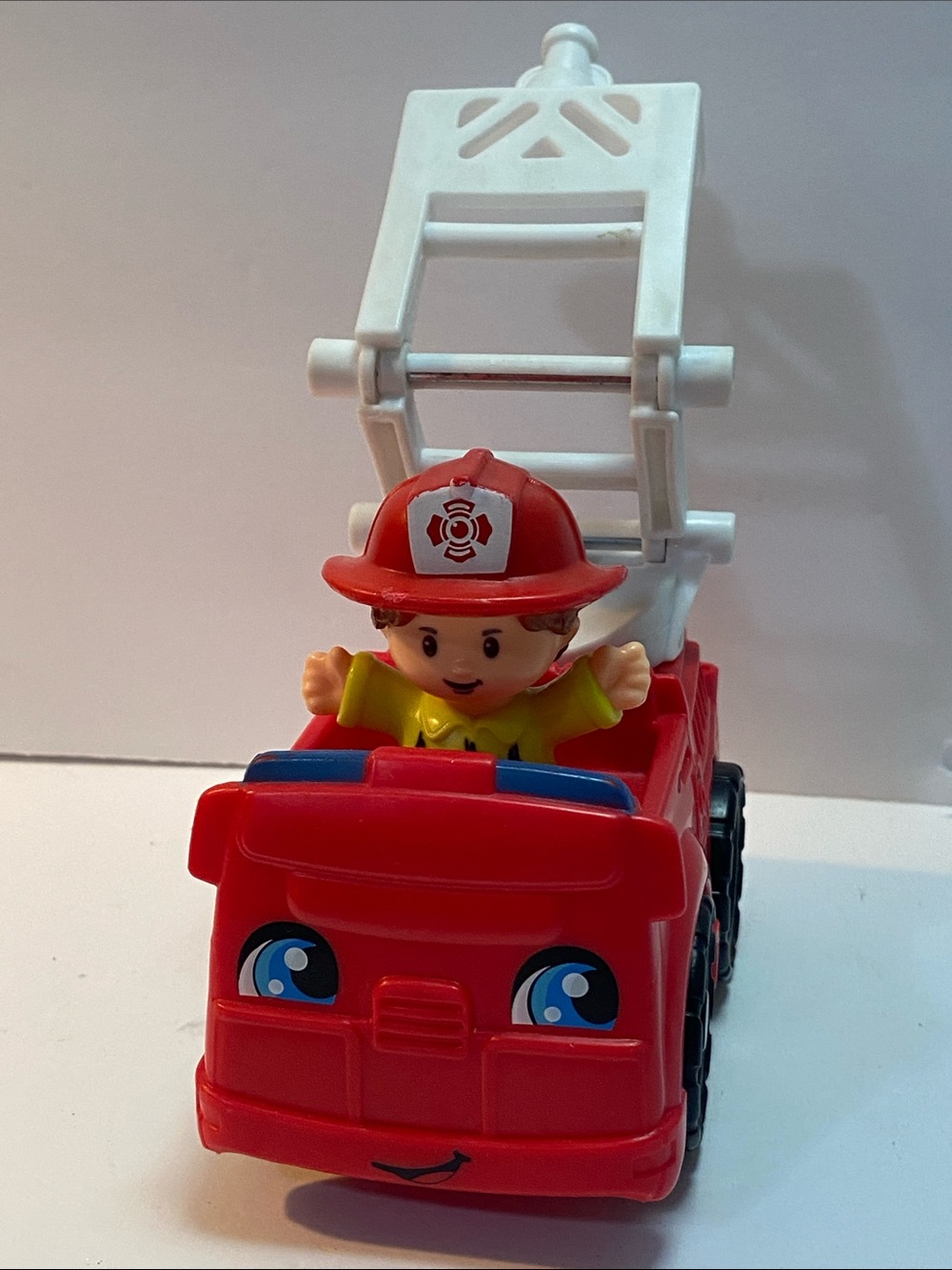 Fisher price- fire truck + character